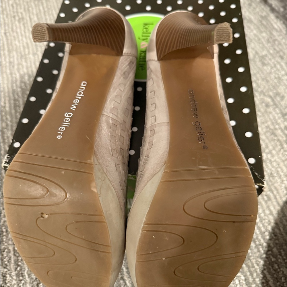 Andrew Geller Women's Beige Woven Heels - Picture 3 of 3